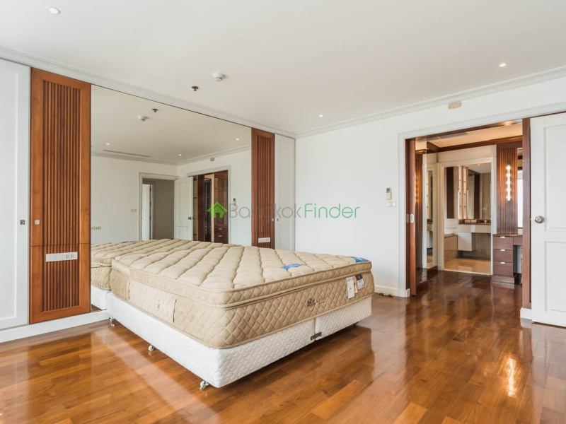 Chitlom, Ploenchit-Chidlom, Bangkok, Thailand, 5 Bedroom Bedrooms, 0 ,5 BathroomBathrooms,Penthouse,For Sale,Baan Navarang,Chitlom,5428