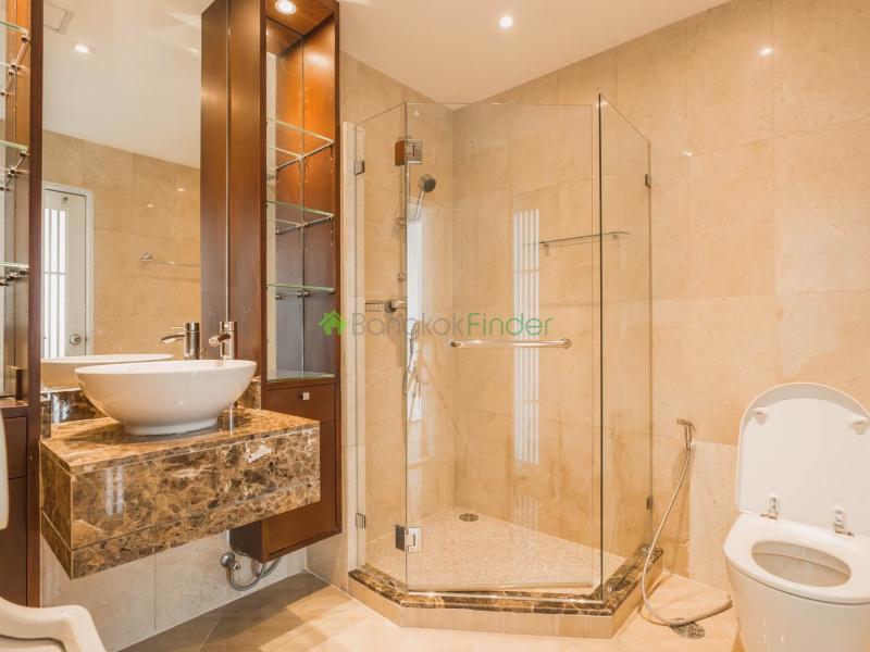 Chitlom, Ploenchit-Chidlom, Bangkok, Thailand, 5 Bedroom Bedrooms, 0 ,5 BathroomBathrooms,Penthouse,For Sale,Baan Navarang,Chitlom,5428