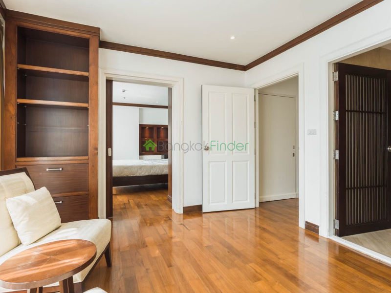 Chitlom, Ploenchit-Chidlom, Bangkok, Thailand, 5 Bedroom Bedrooms, 0 ,5 BathroomBathrooms,Penthouse,For Sale,Baan Navarang,Chitlom,5428
