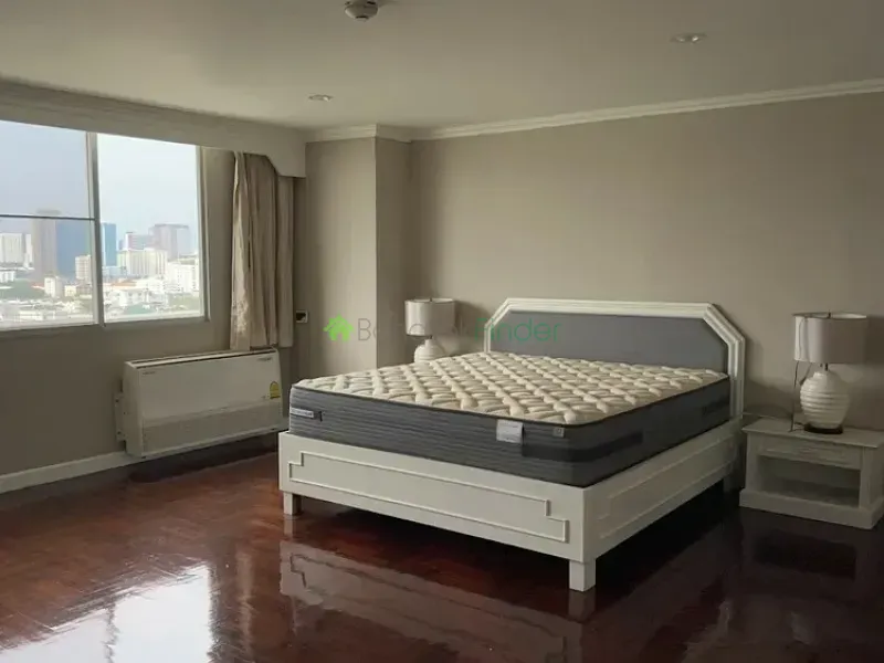 Ekamai, Thailand, 3 Bedroom Bedrooms, 0 ,3 BathroomBathrooms,Apartment,For Rent,Le Chateau Mansion,1458